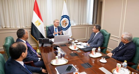 وزير البترول والثروة المعدنية يبحث وضع آليات تطوير تكنولوجيا الحفر لمضاعفة إنتاج البترول