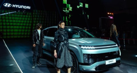 هيونداي تكشف عن IONIQ 9 الجديدة كليًا… وتحول سقارة إلى منصة عالمية لتجربة "The Living Pixels"
