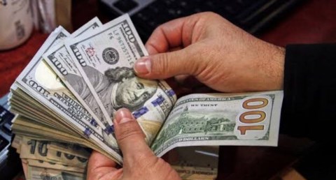 البنك المركزي: تحويلات المصريين بالخارج تقفز لـ 41.5 مليار دولار خلال 2025