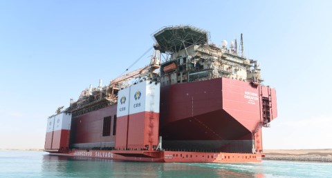   قناة السويس تشهد عبور سفينة الغطس HUA RUI LONG ضمن قافلة الجنوب