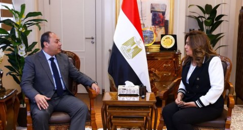 وزيرة التنمية المحلية والبيئة