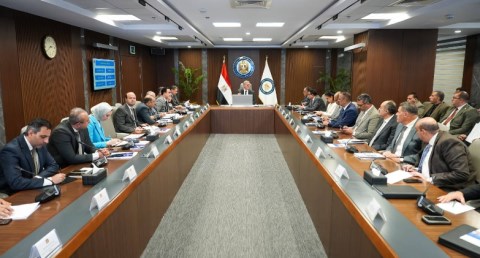  ميناء الحمراء البترولي يبدأ نشاط تخزين وتداول البترول الخام لحساب الغير