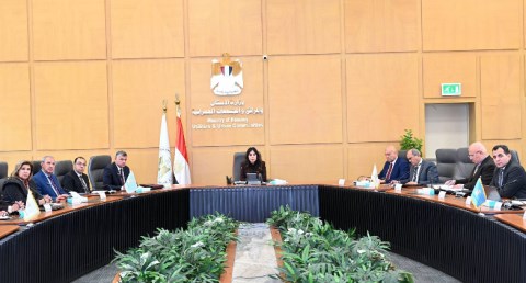  وزيرة الإسكان تعقد اجتماعًأ موسعًا لمتابعة موقف تنفيذ مشروعات المبادرة الرئاسية "حياة كريمة"