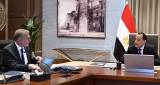 رئيس الوزراء يستعرض مستجدات عددٍ من مشروعات وملفات عمل وزارة البترول