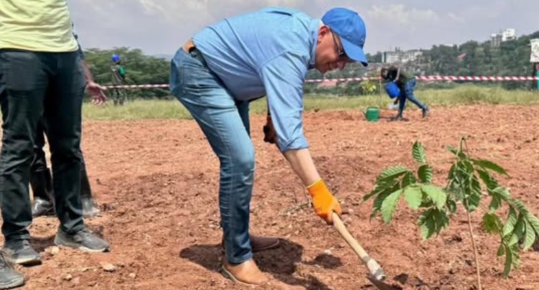 هاني سويلم وزير الموارد المائية والري