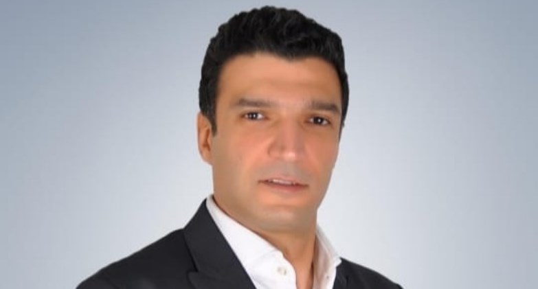 لمهندس خالد هاشم وزير الصناعة