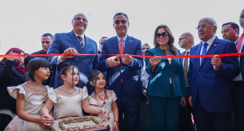 وزير التموين والتجارة الداخلية ووزيرة التنمية المحلية والبيئة ومحافظ القليوبية في جولة موسعة لافتتاح مشروعات خدمية ومعارض سلعية استعدادًا لشهر رمضان