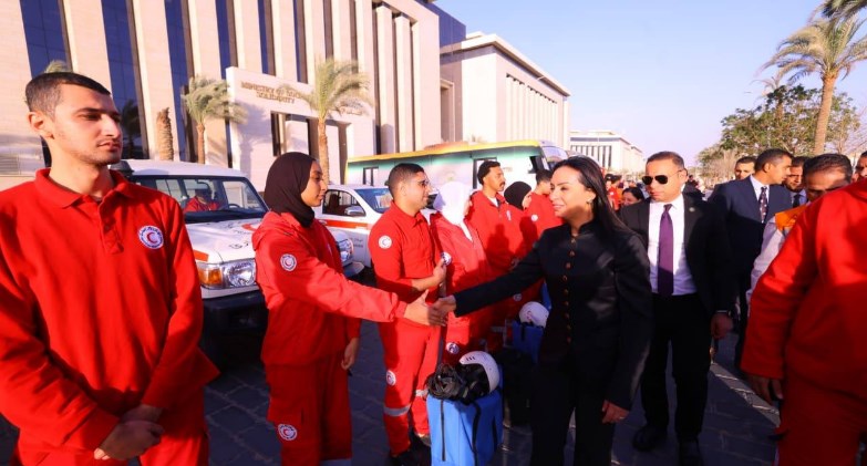 وزيرة التضامن تتابع فرق التدخل السريع لحالات الأطفال والكبار بلا مأوى