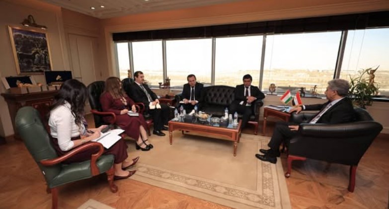 وزير السياحة والآثار يستقبل سفير طاجيكستان بالقاهرة 