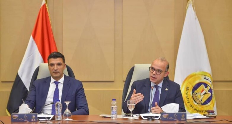 وزيرا الاستثمار والصناعة 