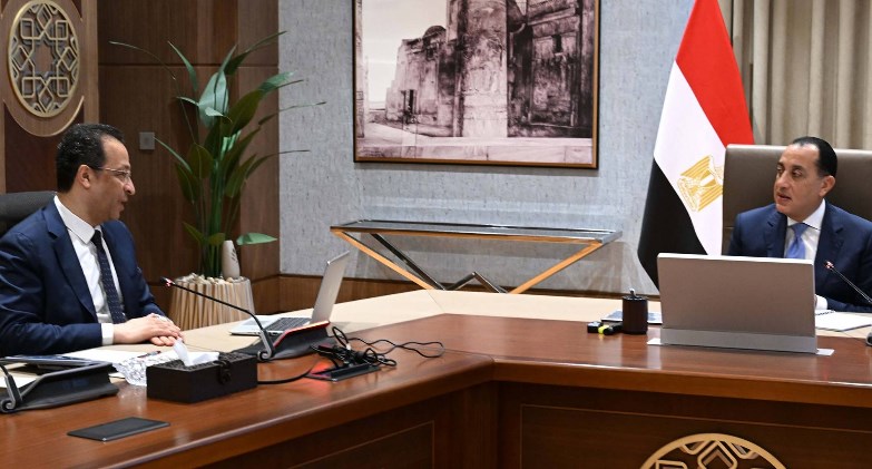 رئيس الوزراء يستعرض محاور عمل وزارة الاتصالات خلال الفترة المقبلة