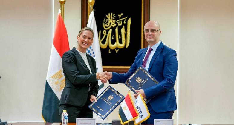  القومي لتنظيم الاتصالات يمنح تراخيص جديدة لتقديم خدمات "إنترنت الأشياء" للسيارات في مصر إلى شركة مرسيديس بنز ايجيبت للتجارة