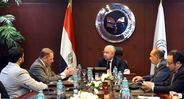  هيئة الاستثمار تبحث مع شركة جارديان جلاس خطط توسع الشركة في مصر