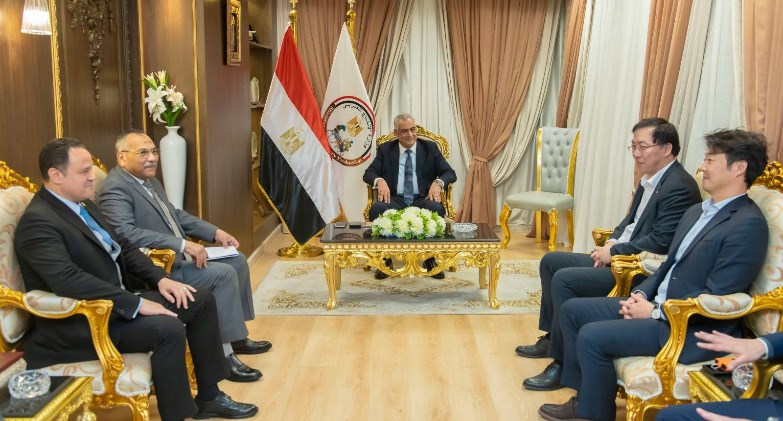  وزير الدولة للإنتاج الحربي يستقبل وفد شركة "Hanwha" الكورية الجنوبية