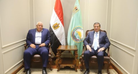  وزير الزراعة ومحافظ مطروح يبحثان تعزيز التنمية الزراعية والإنتاج الحيواني بالمحافظة