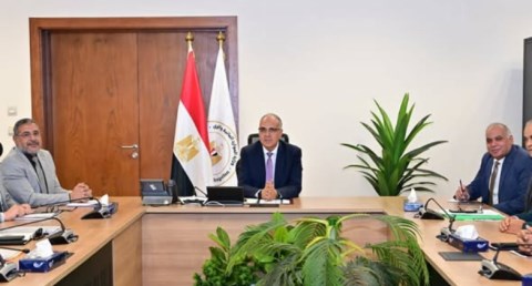  وزير الموارد المائية والرى