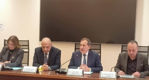  وزير الكهرباء يلتقي المستشار هشام بدوي رئيس مجلس النواب لشرح استراتيجية العمل