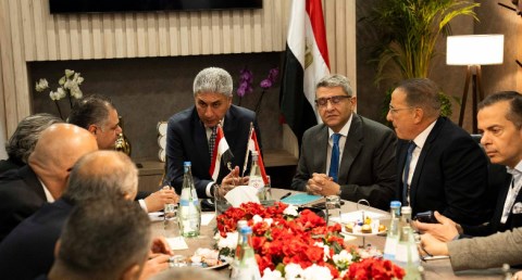 وزير السياحة يجتمع مع القطاع السياحي لمتابعة مستجدات الحركة السياحية