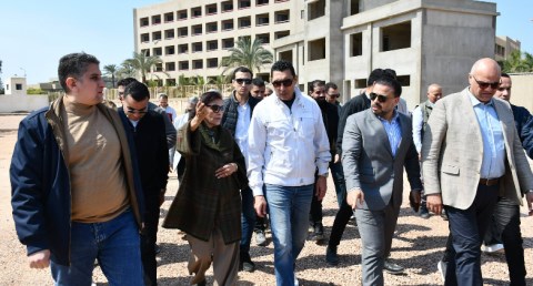 وزير الشباب والرياضة ومحافظ الإسكندرية يتفقدان منتدى الشباب بأبو قير