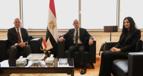  وزير الاستثمار في لقائه برئيس اتحاد الصناعات 