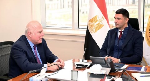 اجتماع  وزير الصناعة مع شركة بولاريس