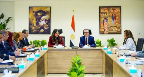 وزيرا التخطيط والإسكان