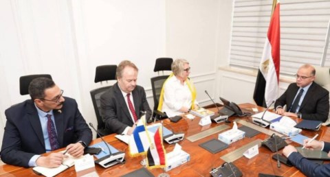  فريد يبحث تعزيز التعاون الاقتصادي والاستثماري مع فنلندا