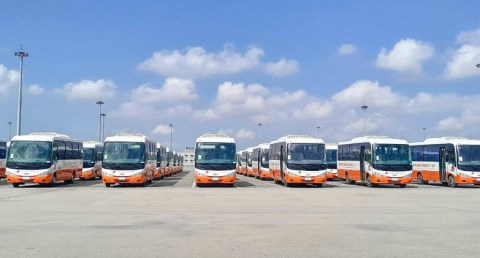  ميناء شرق بورسعيد يشحن 100 حافلة مُصنّعة محليًا على متن السفينة SUNSHINE ACE 