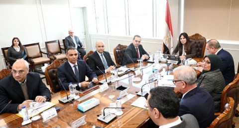 وزيرة الإسكان تتابع موقف تنفيذ مشروعات تطوير "مثلث ماسبيرو" و"سور مجرى العيون"