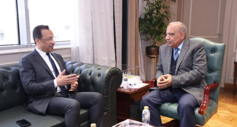 وزيرا الكهرباء والطاقة المتجددة والاتصالات وتكنولوجيا المعلومات يبحثان آليات دعم وتطوير وجذب الاستثمارات في صناعة مراكز البيانات