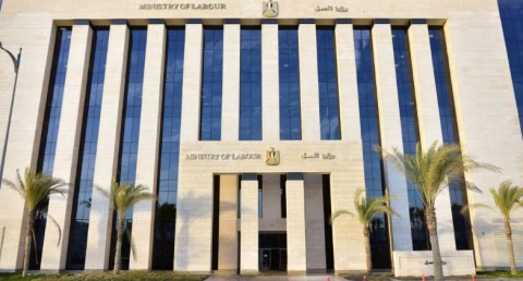 العمل تمنح 745 منشأة مهلة قانونية لتوفيق أوضاعها واستكمال اشتراطات السلامة