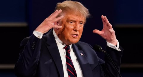 ترامب: إذا لم تفتح إيران مضيق هرمز فورا فإننا سندمر جميع محطات تحلية المياه