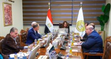 وزيرة التنمية المحلية والبيئة تناقش ملامح الرؤية الاستراتيجية للوزارة 2026–2030