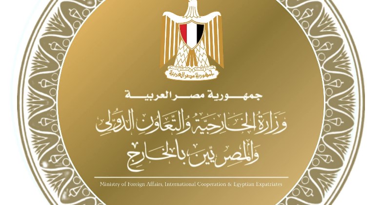 وزير الخارجية ونظيرته الأيرلندية يبحثان مستجدات الوضع الاقليمى واحتواء التصعيد