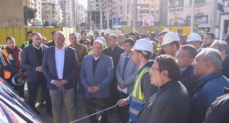 وزير النقل يتابع الموقف التنفيذي لمشروع إعادة تأهيل وتطوير ترام الرمل