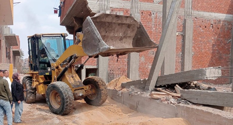 وزيرة التنمية المحلية تتابع الأحياء في إزالة مخالفات البناء ورفع الإشغالات