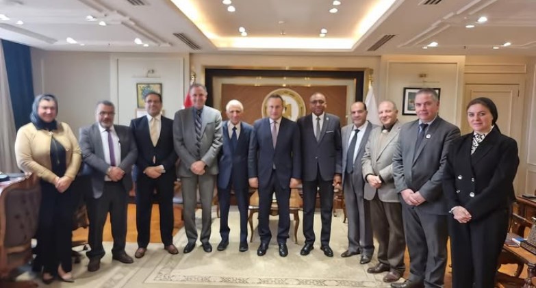 وزير التعليم العالي والبحث العلمي