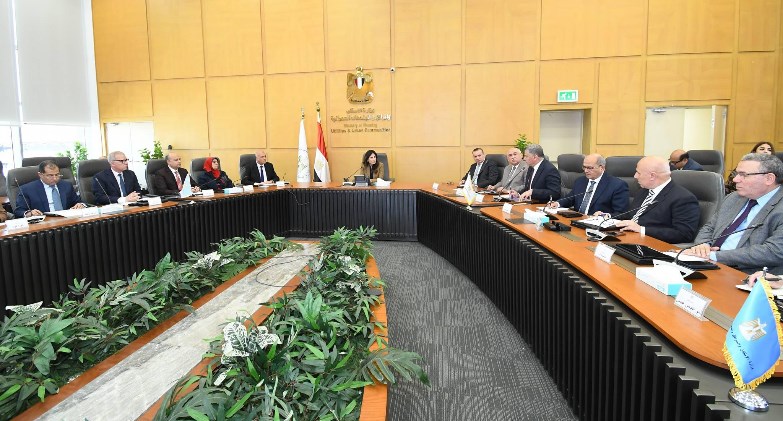  المنشاوي تؤكد أهمية المتابعة المستمرة للمشروعات التنموية