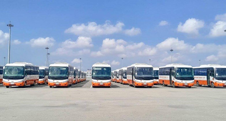  ميناء شرق بورسعيد يشحن 100 حافلة مُصنّعة محليًا على متن السفينة SUNSHINE ACE 