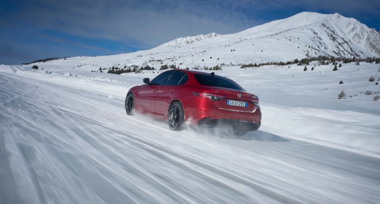 نظام الدفع الرباعي… روح رياضية واحدة: 75 عاماً من الدفع الرباعي لدى Alfa Romeo