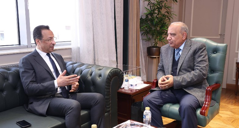 وزيرا الكهرباء والطاقة المتجددة والاتصالات وتكنولوجيا المعلومات يبحثان آليات دعم وتطوير وجذب الاستثمارات في صناعة مراكز البيانات