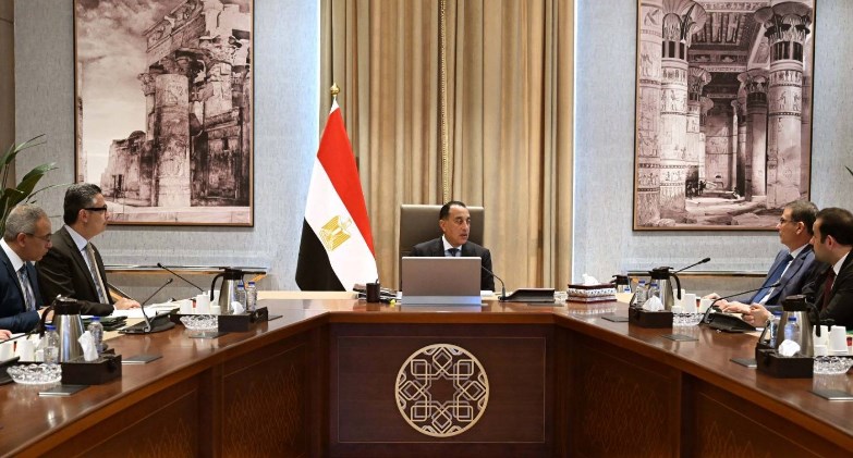 رئيس الوزراء يتابع موقف توافر مخزون مطمئن من السلع الاستراتيجية بالتنسيق بين مختلف الجهات