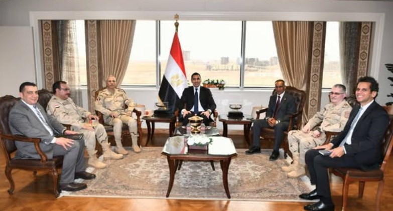 وزير الشباب والرياضة يناقش آخر مستجدات مشروع الجينوم الرياضي