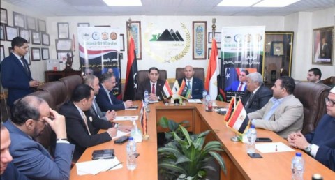  مجمع عمال مصريستقبل وزير العمل والتأهيل الليبي لتنفيذ المرحلة الثانية للتدريب المشترك