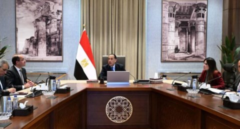 مدبولي يتابع خطط وإجراءات التوسع بمشروعات تحلية مياه البحر وتوطين الصناعة الخاصة بها