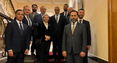 وزير الخارجية يلتقي بعدد من قادة الفكر ورؤساء مراكز الأبحاث في موسكو