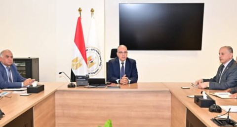 وزير الموارد المائية والري