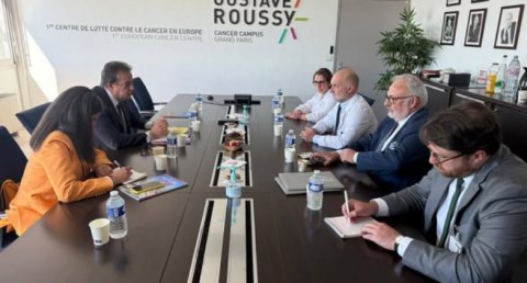  خالد عبدالغفار وزير الصحة والسكان