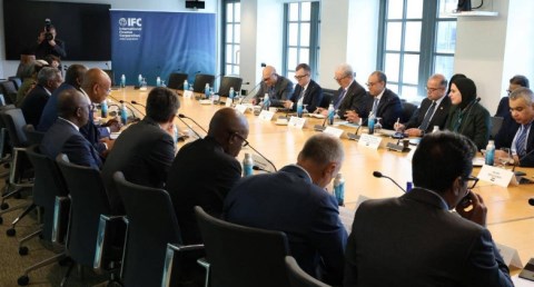 وزير الاستثمار والتجارة الخارجية يلتقي قيادات مؤسسة التمويل الدولية لتعزيز الشراكة الاستراتيجية