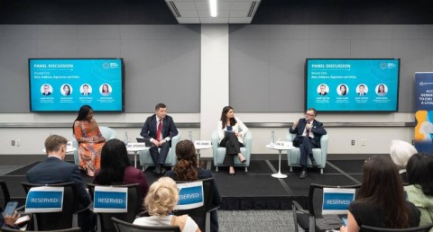 رستم:الرئيس السيسي حريص على دعم جهود تمكين المرأة اقتصاديًا واجتماعيًا